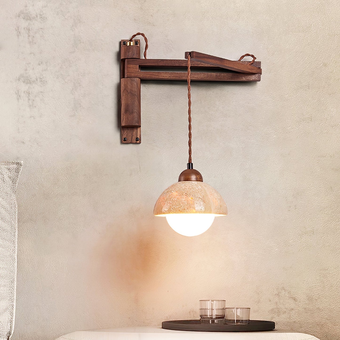 Noemi – Lampe Murale Orientable en Travertin