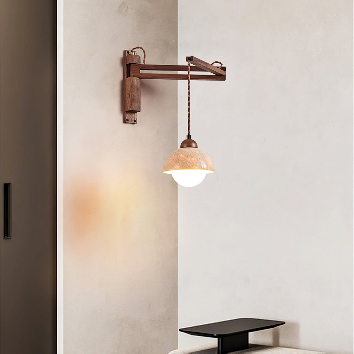 Noemi – Lampe Murale Orientable en Travertin