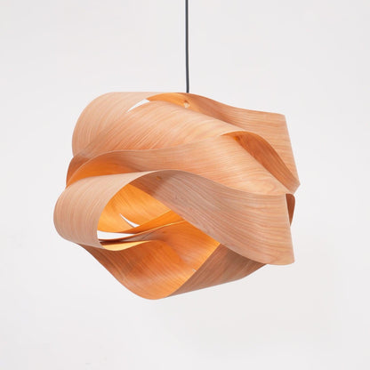FusionLumière – Suspension élégante aux formes fluides et entremêlées