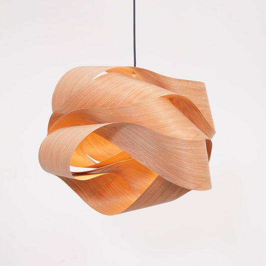 FusionLumière – Suspension élégante aux formes fluides et entremêlées