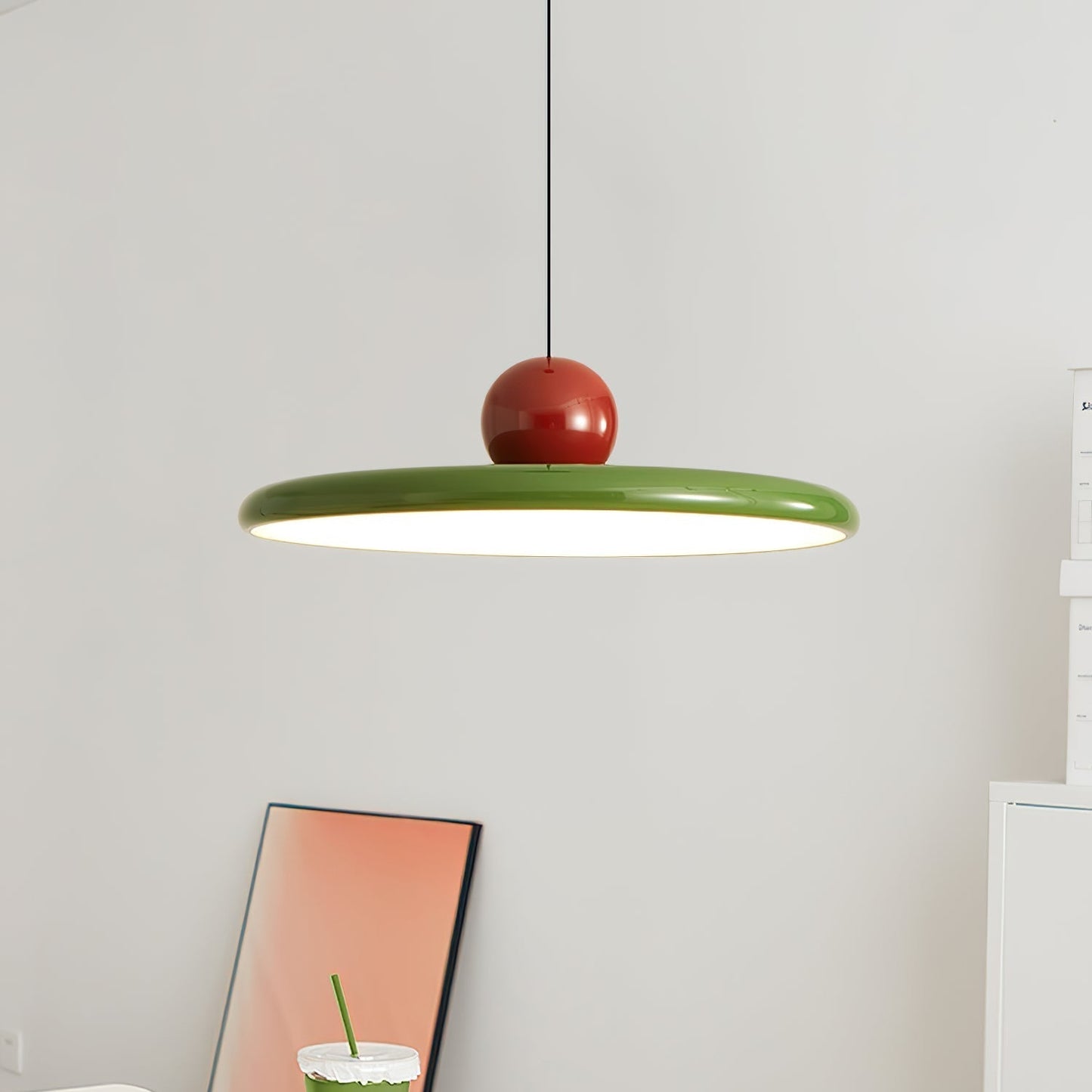 Évalight – Suspension moderne au design épuré