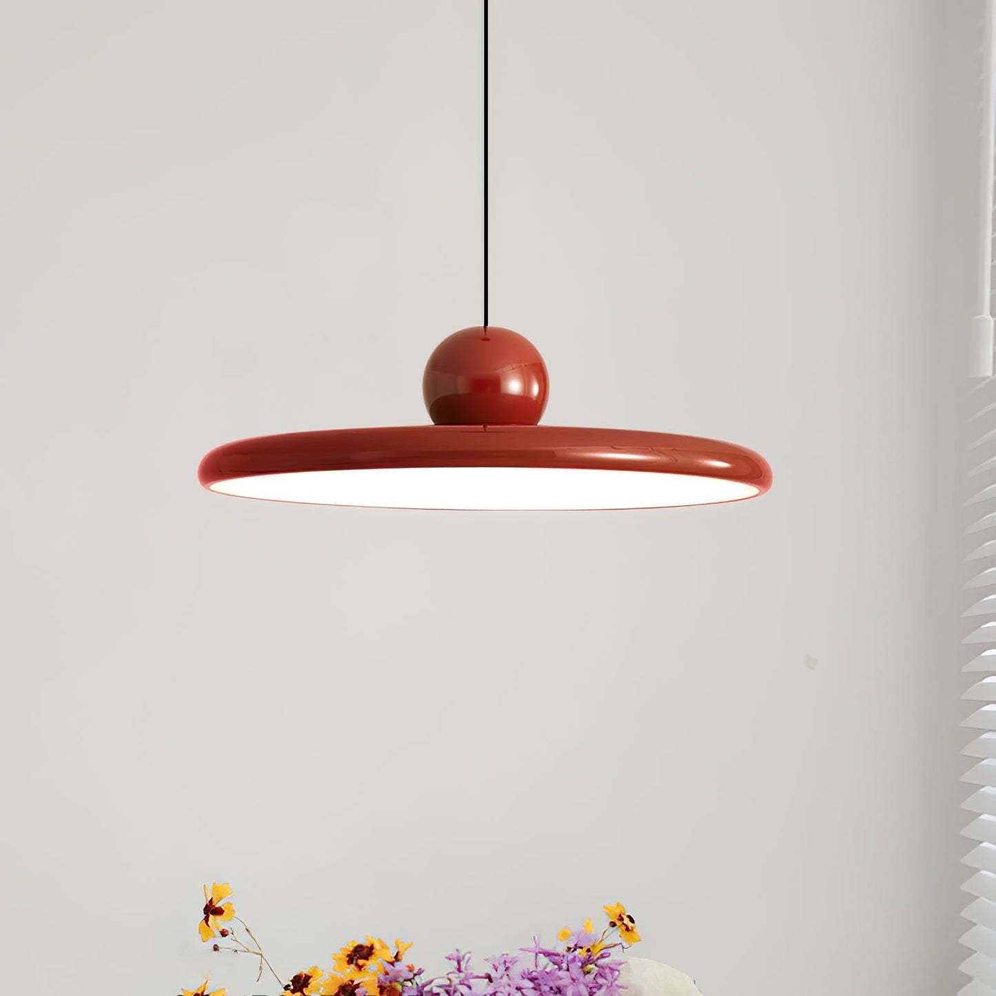 Évalight – Suspension moderne au design épuré
