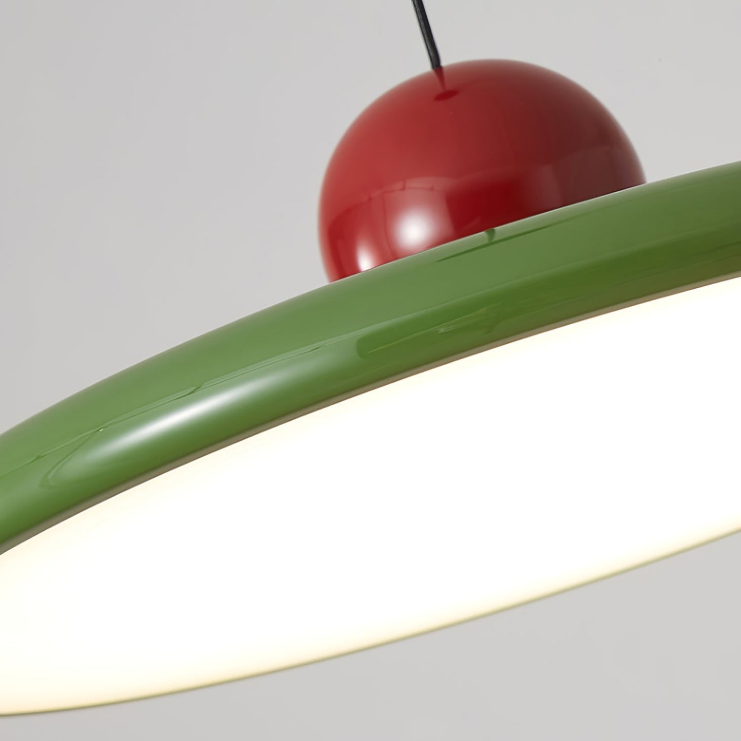 Évalight – Suspension moderne au design épuré