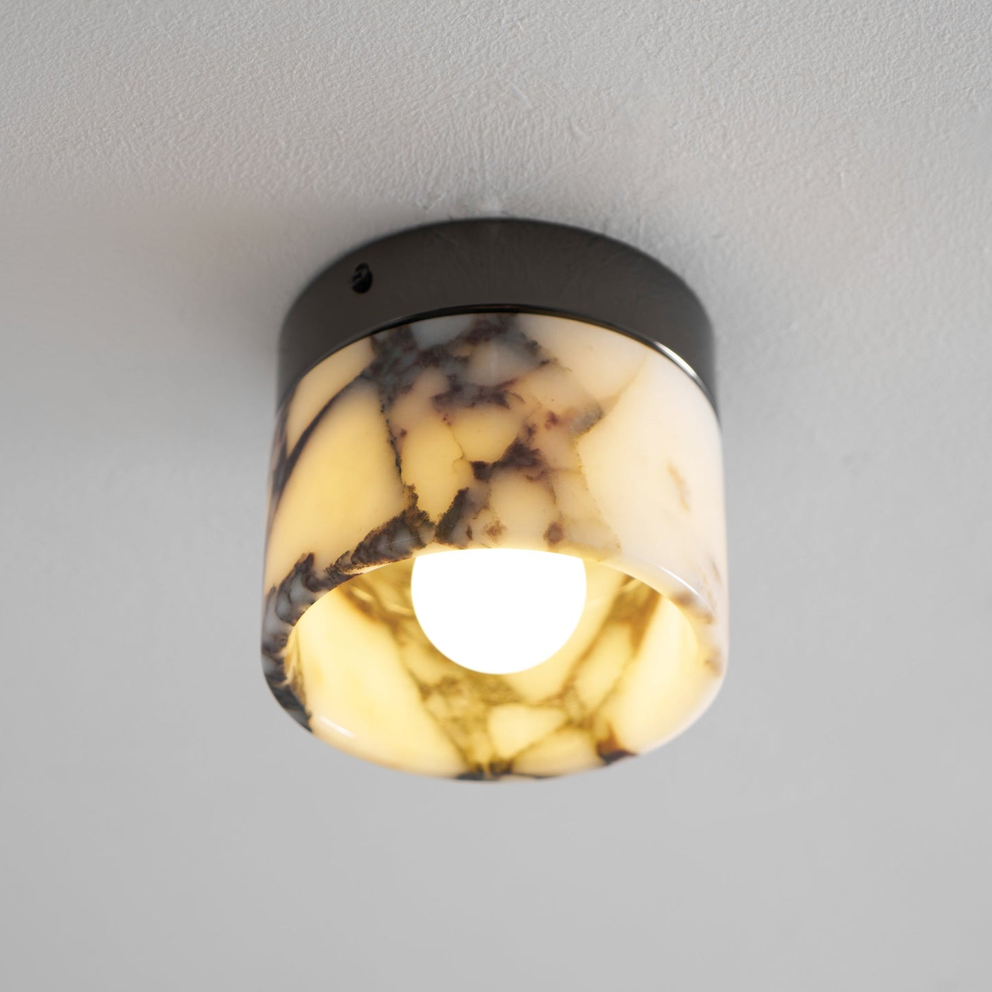 Verona – Plafonnier LED en marbre