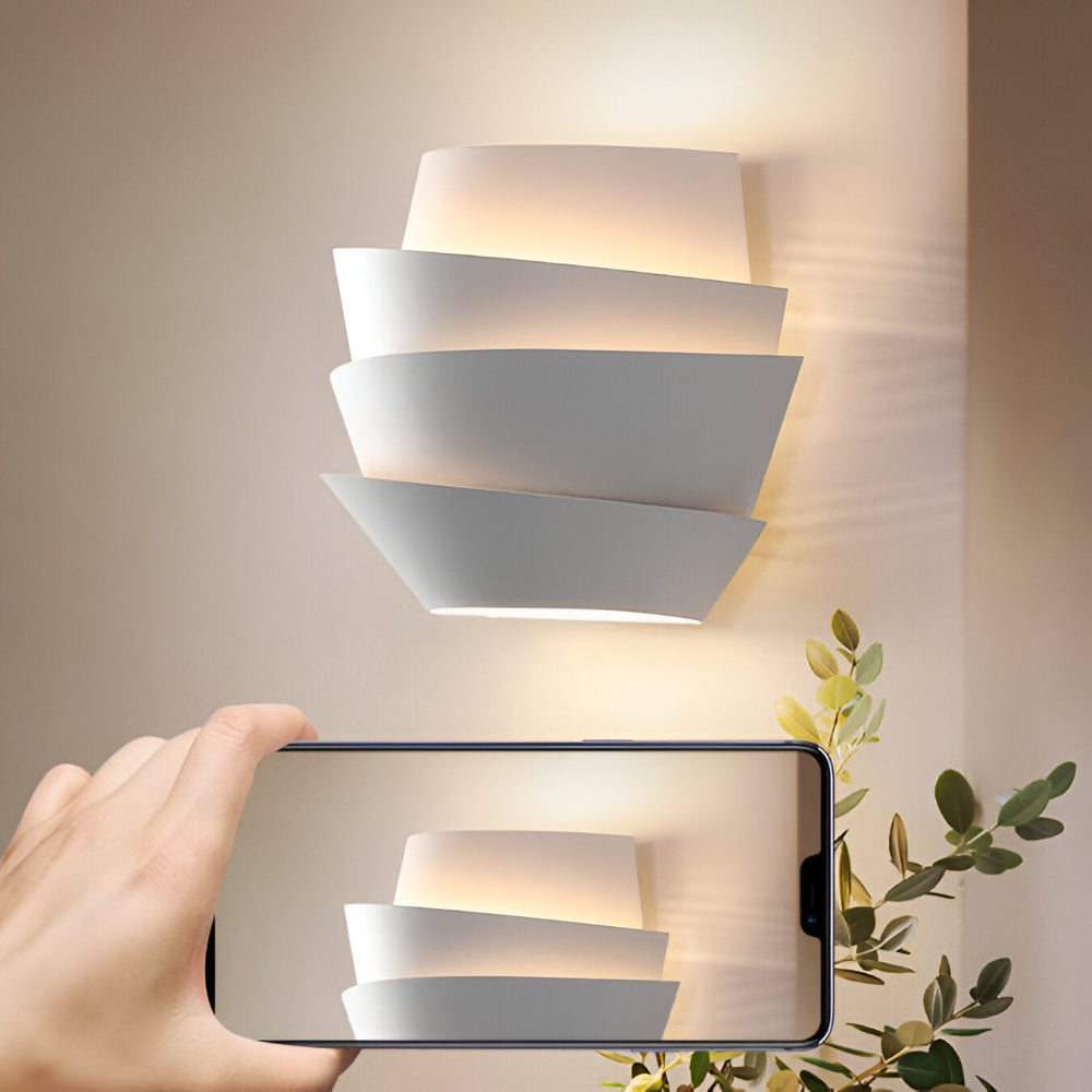Fjoren – Lampe murale fleurs de pin nordiques