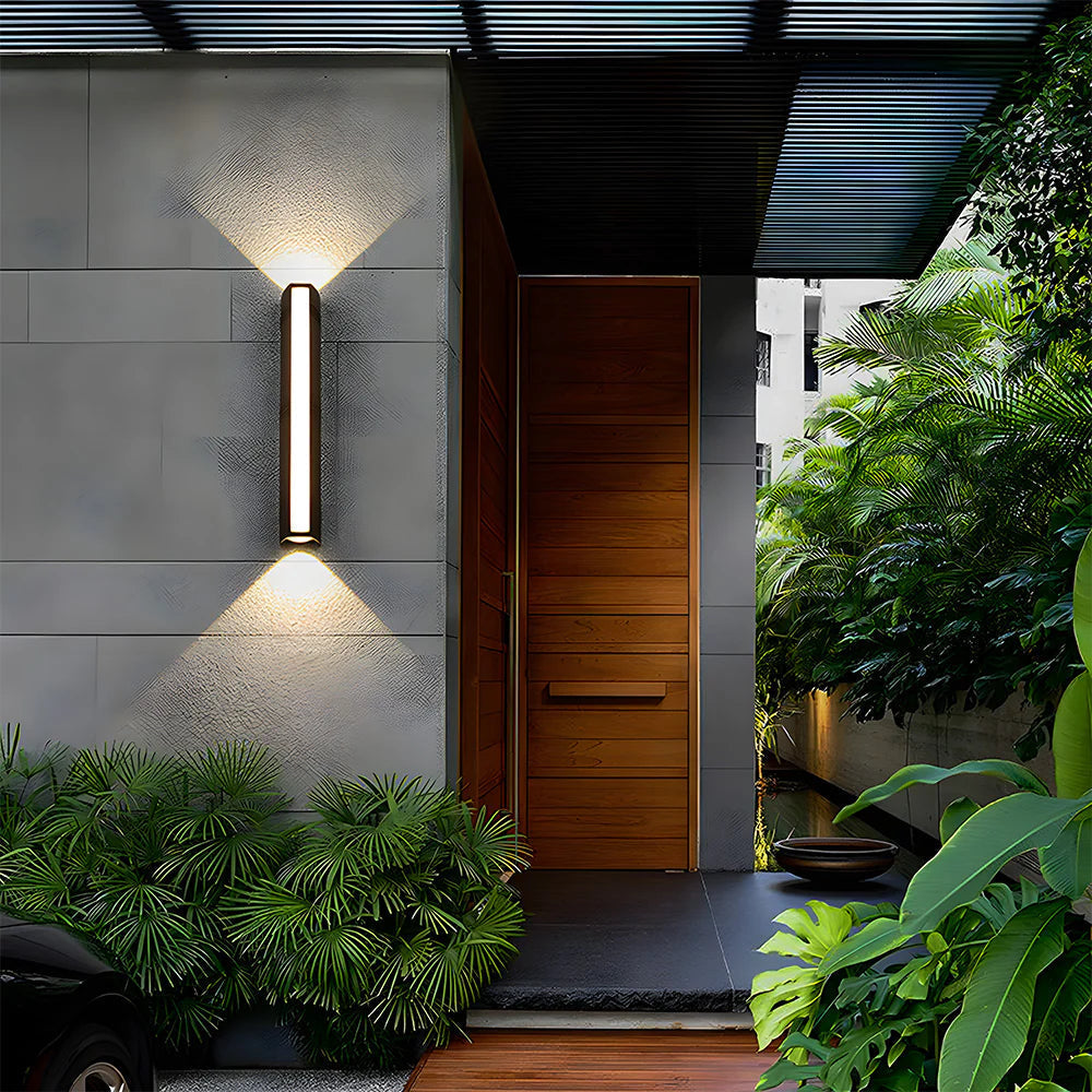 Nira – Lampe murale extérieure simple et élégante