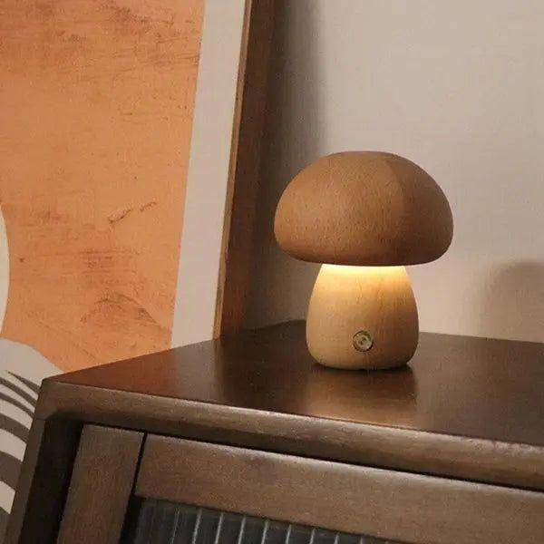 Lampe champignon fantaisiste en bois