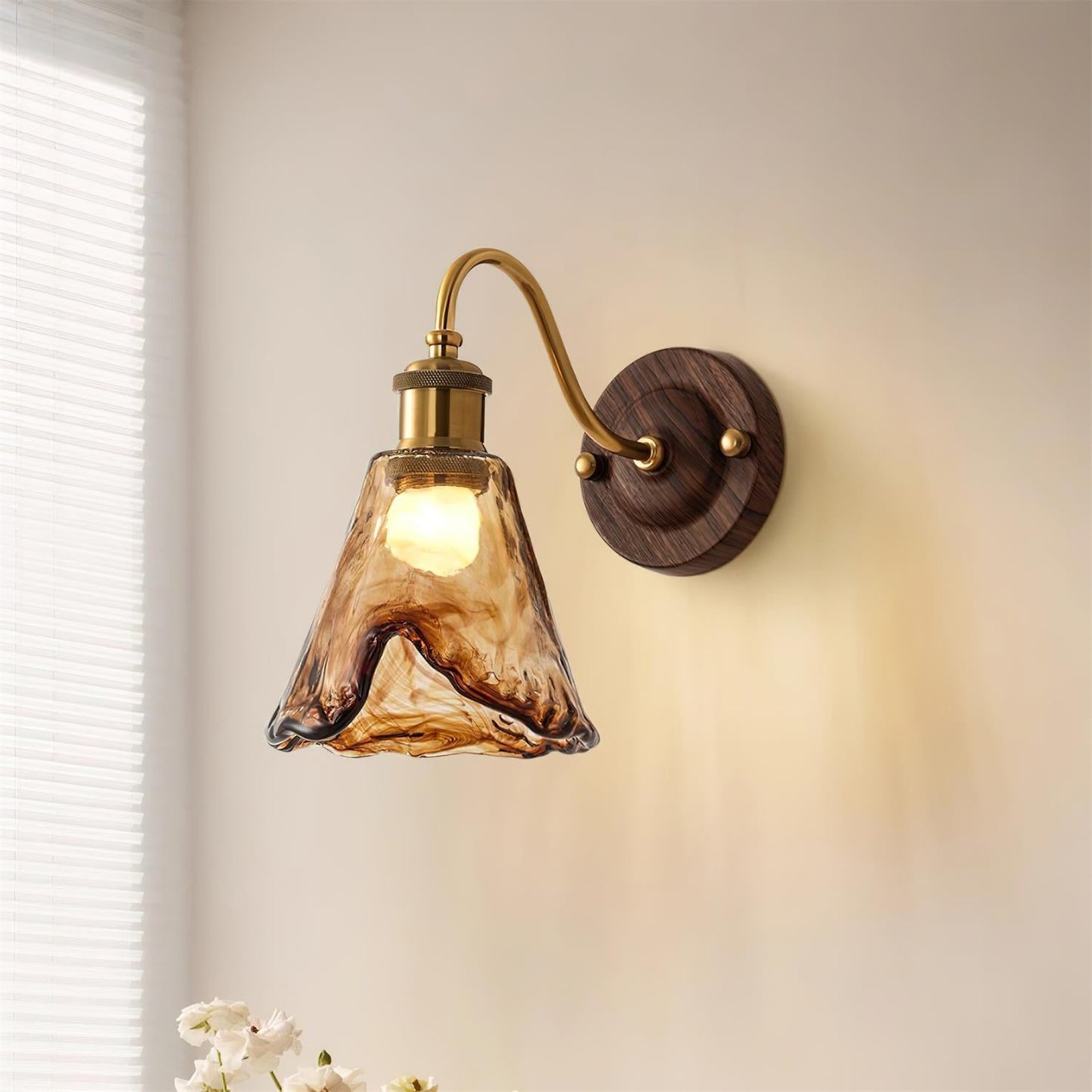 Alessia – Lampe murale avec verre ambre
