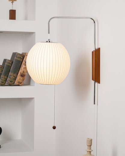Isolde – Lampe Murale Créative en Soie