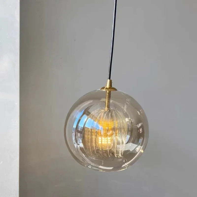 Suspension Design En Verre Transparent