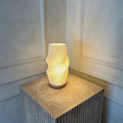 Nerea – Lampe de table moderne Wavecrest