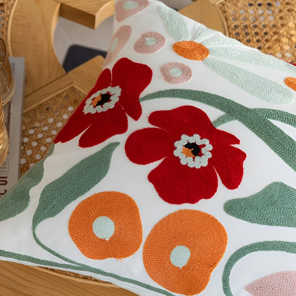 Hanaori – Housse de Coussin Nordique Brodée