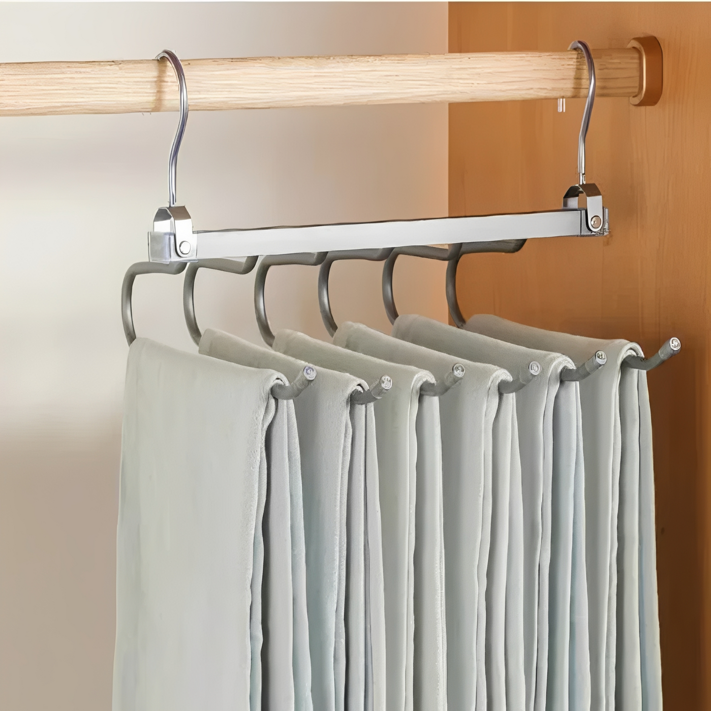 Nava – Porte-pantalons en aluminium