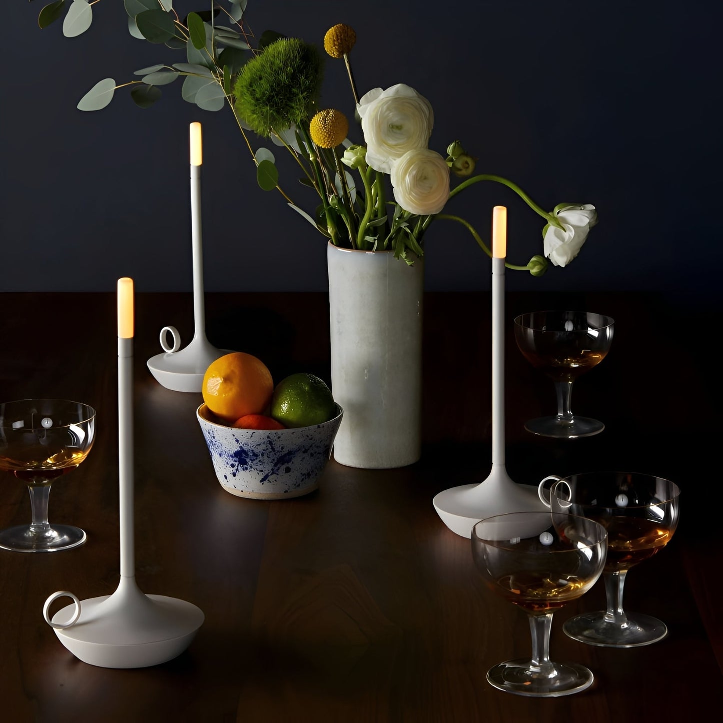 Nina – Lampe de table portable en design cylindrique