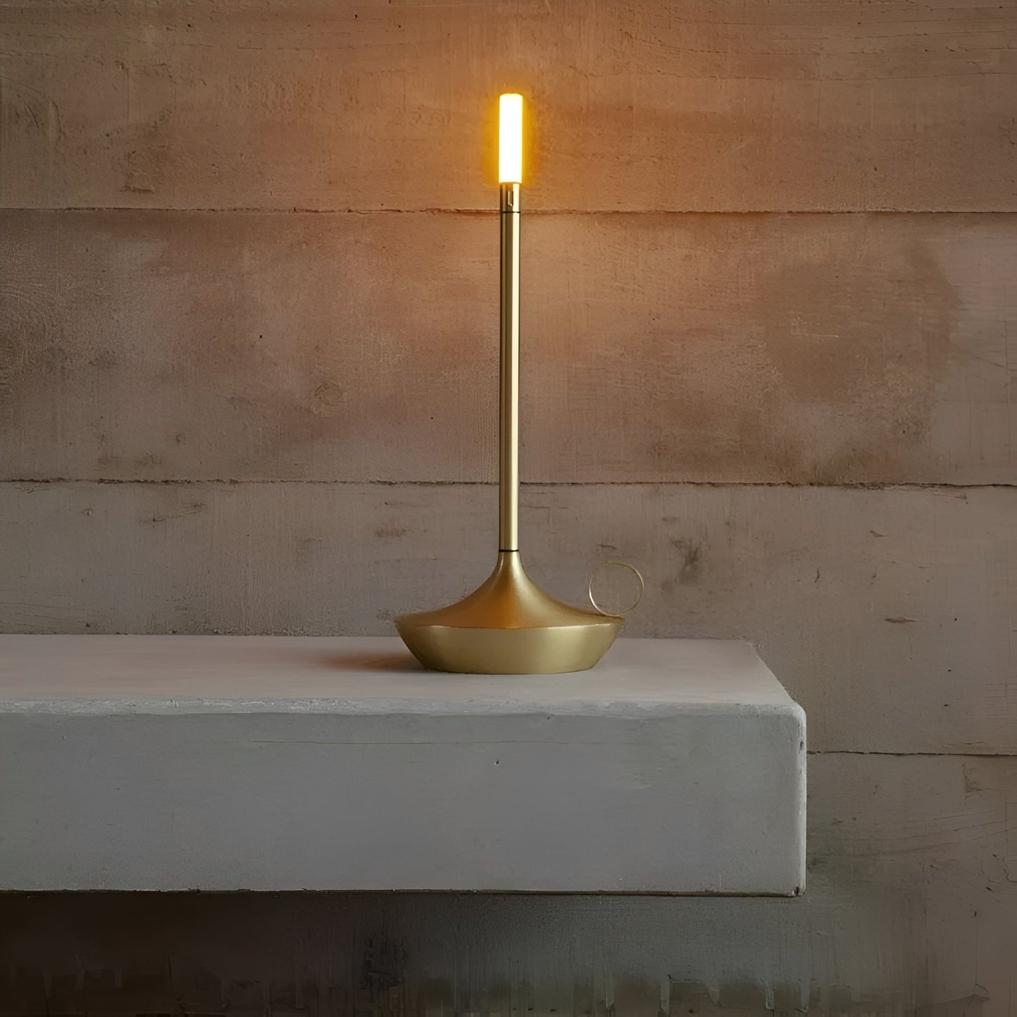 Nina – Lampe de table portable en design cylindrique