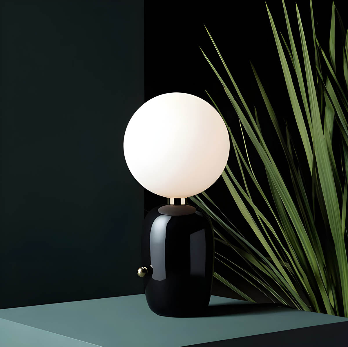 Svala – Lampe de chevet nordique postmoderne