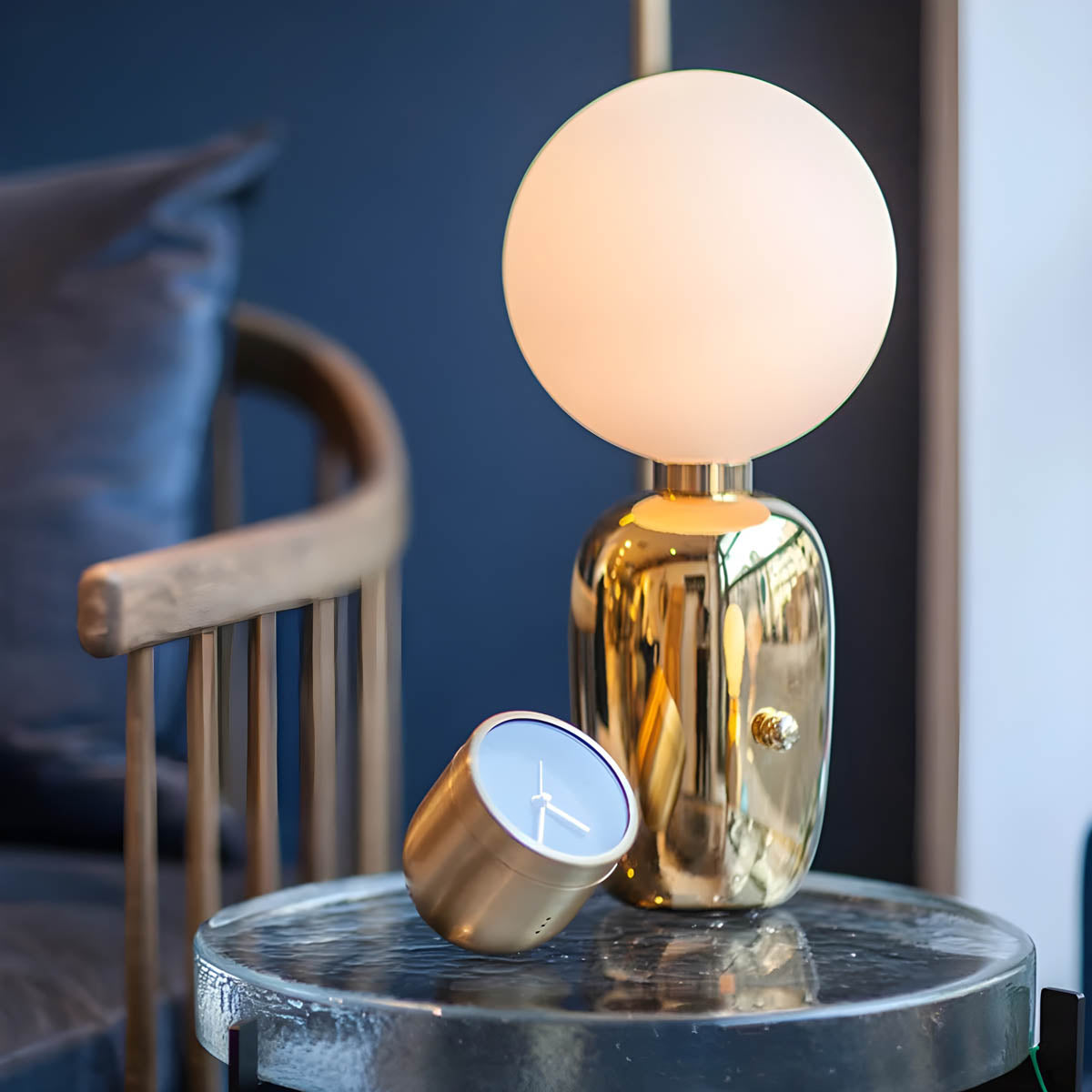 Svala – Lampe de chevet nordique postmoderne
