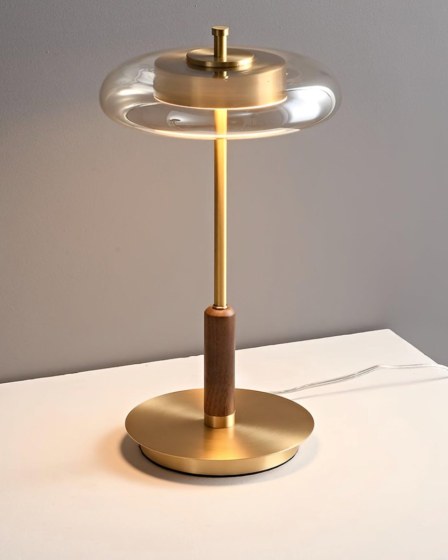 Redondo – Élégante lampe de table LED en métal et verre