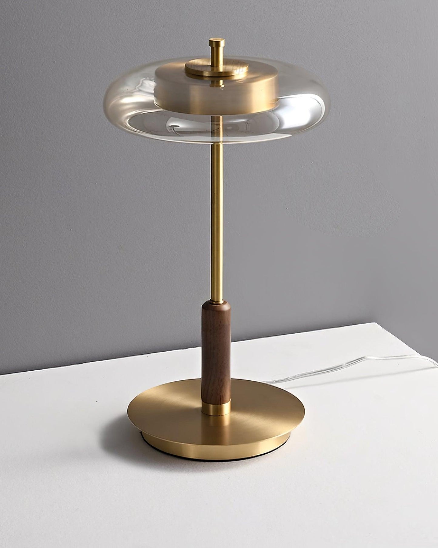 Redondo – Élégante lampe de table LED en métal et verre