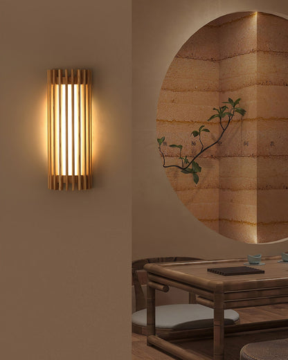 Yara – Lampe murale en noyer