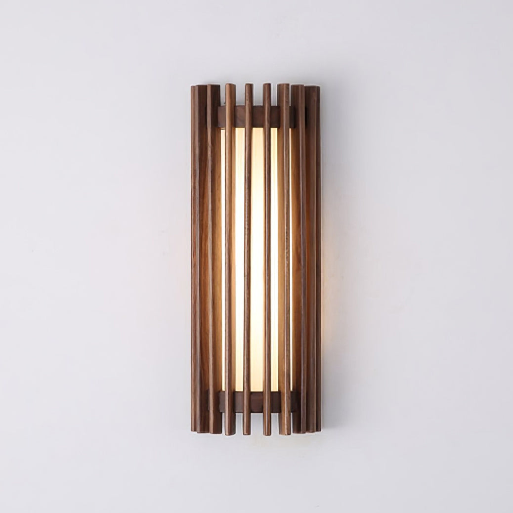Yara – Lampe murale en noyer