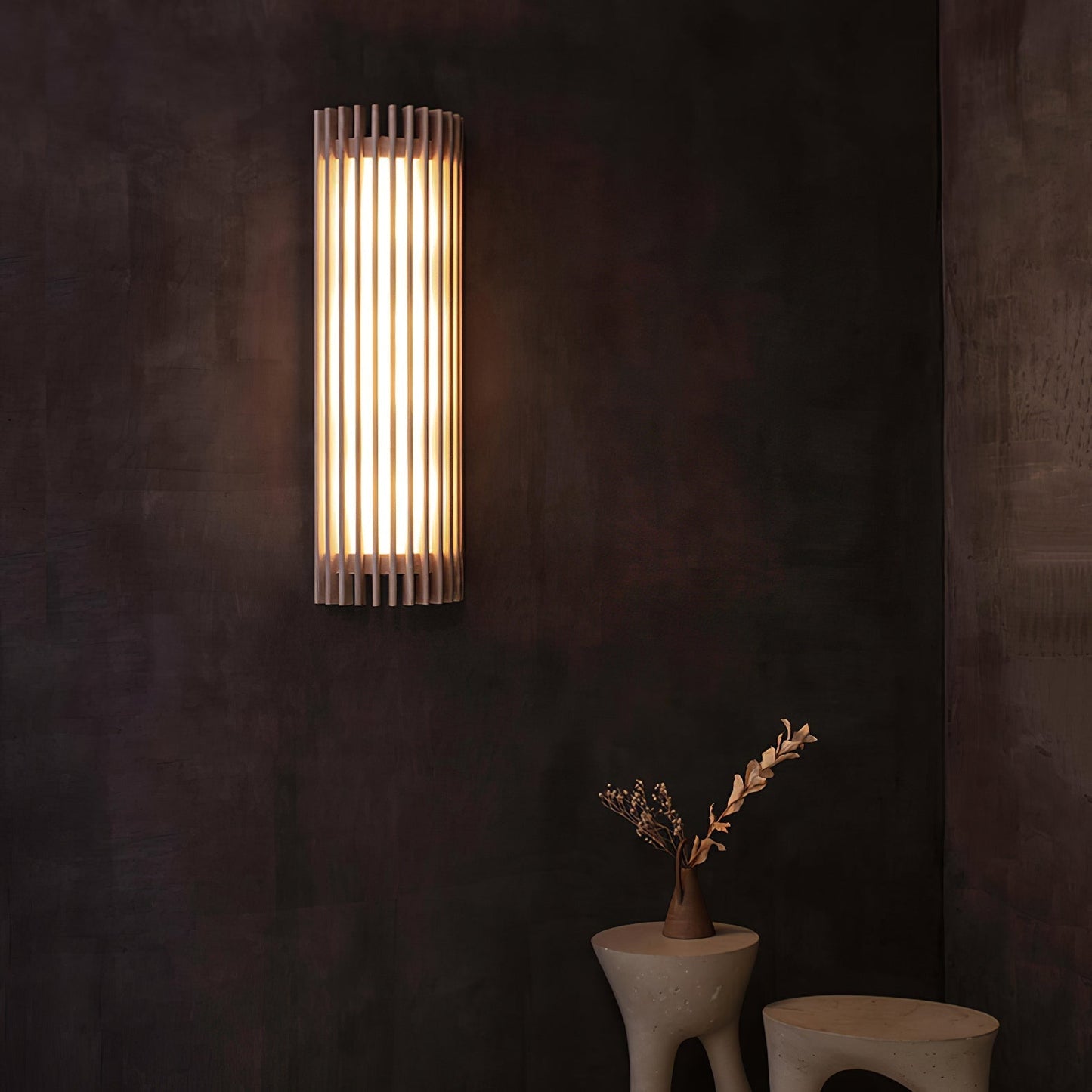 Yara – Lampe murale en noyer