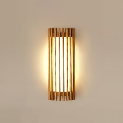 Yara – Lampe murale en noyer