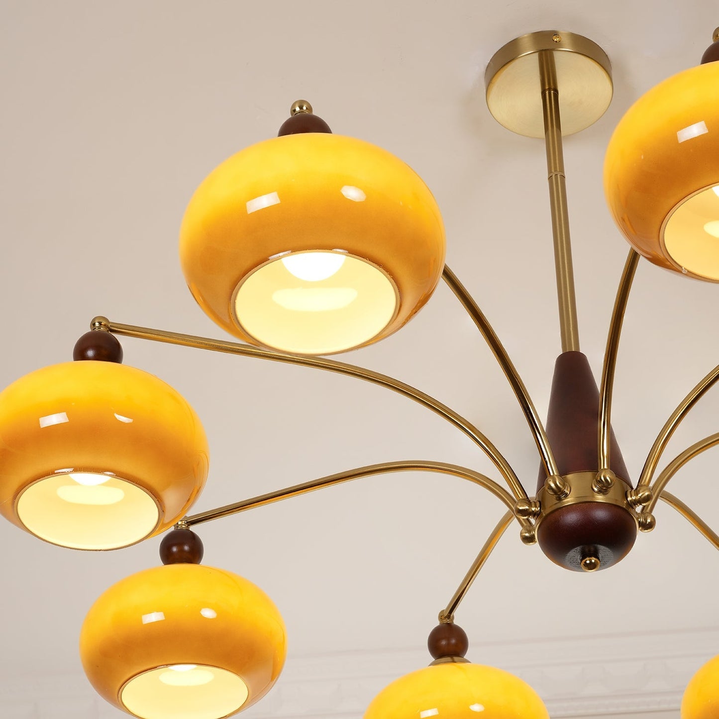Calliope – Lustre rétro avec charme nostalgique