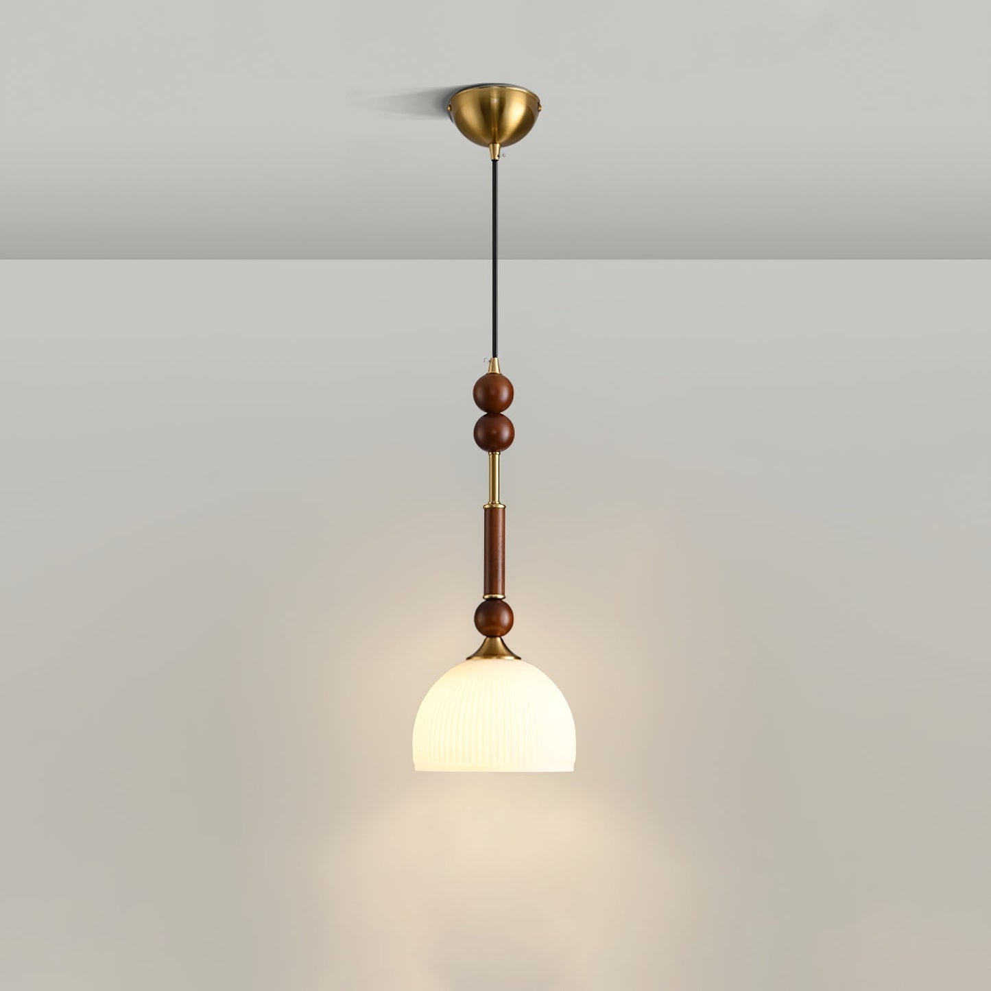 Romy – Suspension style romain avec verre, bois et laiton