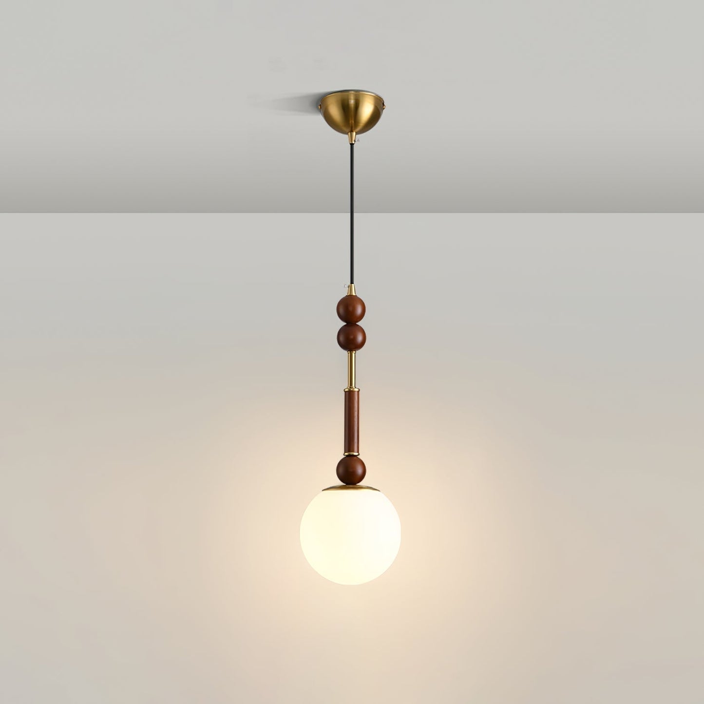 Romy – Suspension style romain avec verre, bois et laiton