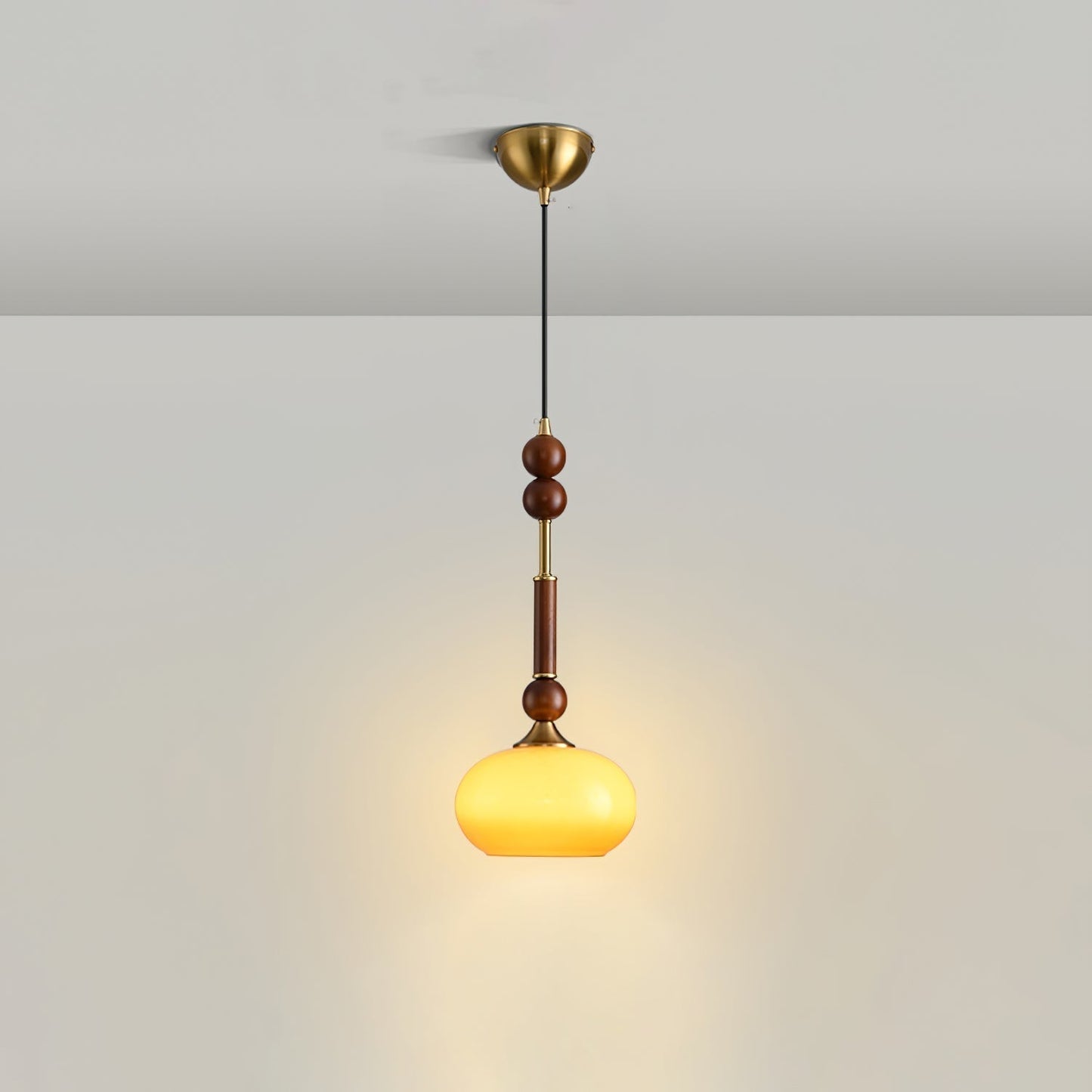 Romy – Suspension style romain avec verre, bois et laiton