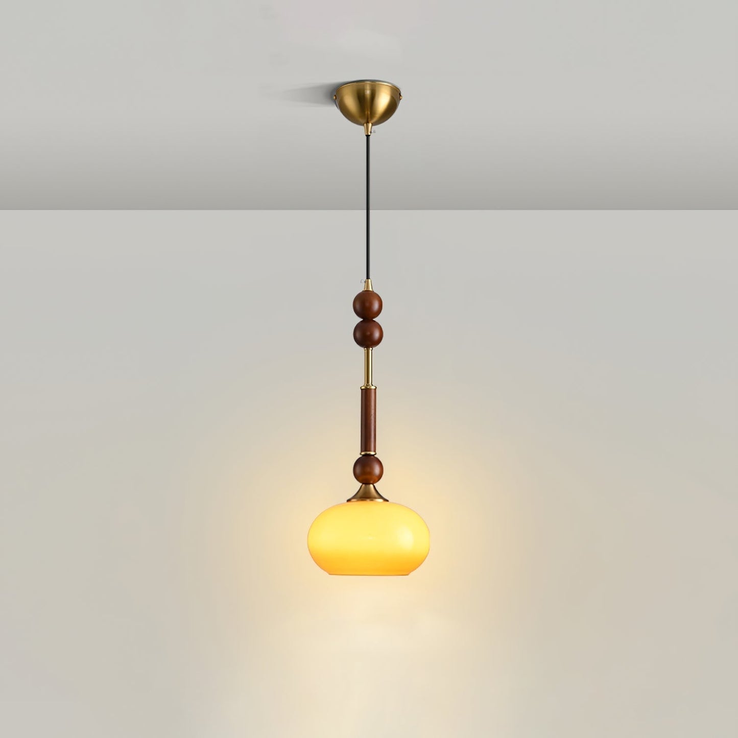 Romy – Suspension style romain avec verre, bois et laiton