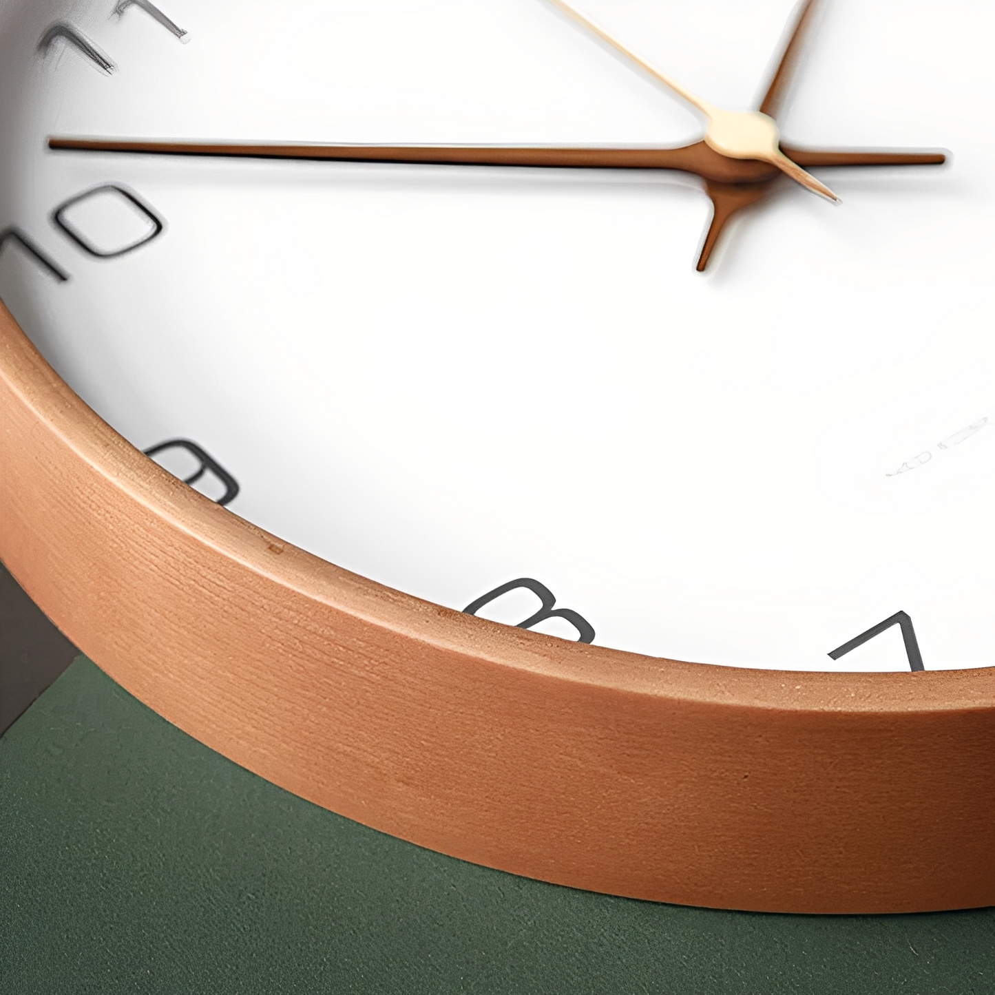 Marla – Horloge murale moderne en bois