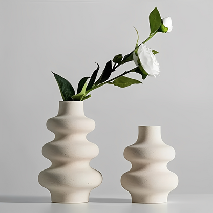 Aure – Vase ronde abstraite en porcelaine