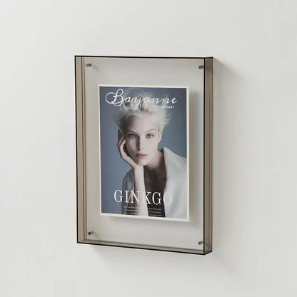 Cadre photo en acrylique transparent – Effet flottant moderne