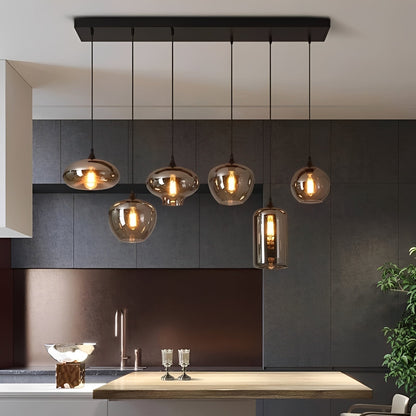 Santara – Lampe suspendue en verre au caractère fort