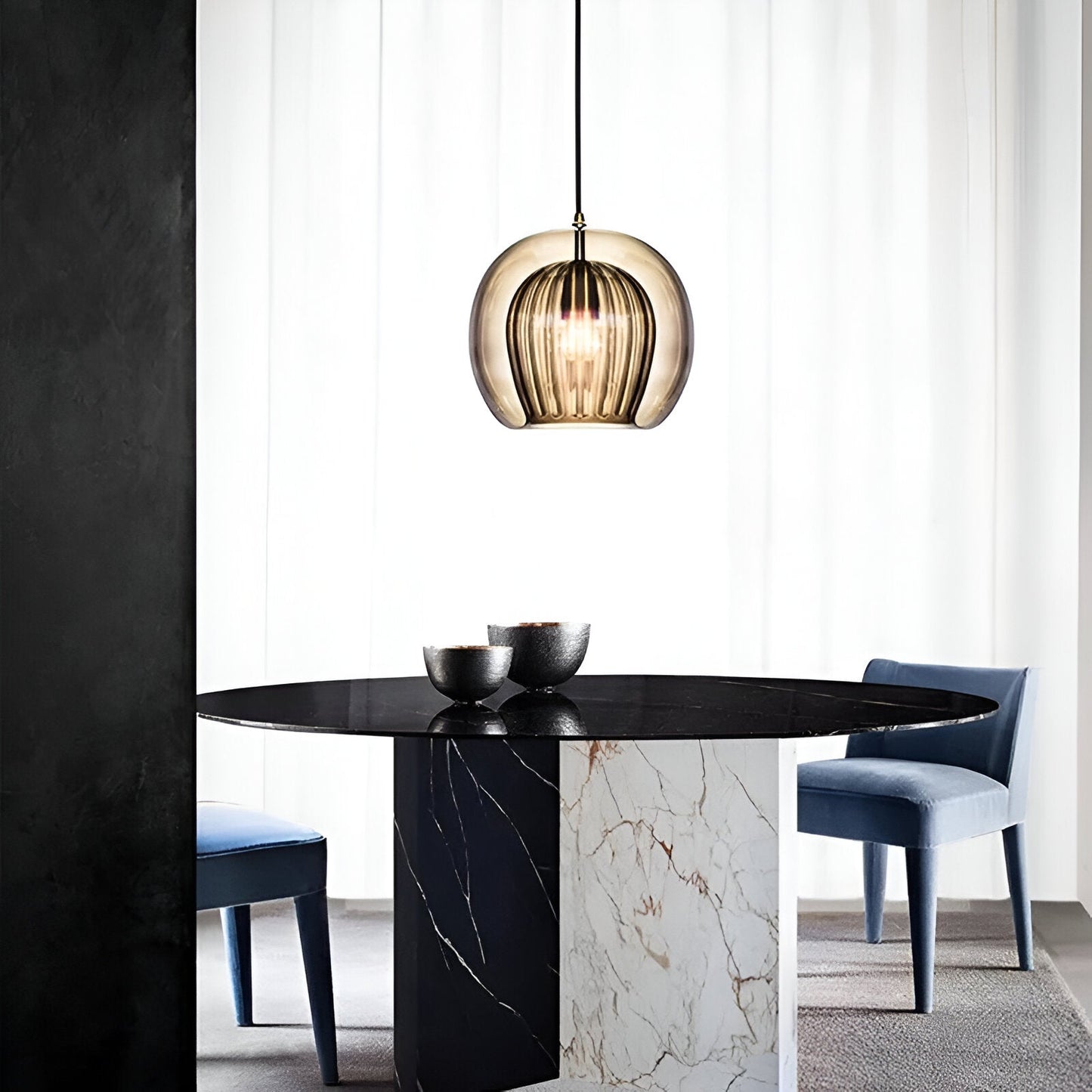 Pia – Simple suspension en verre