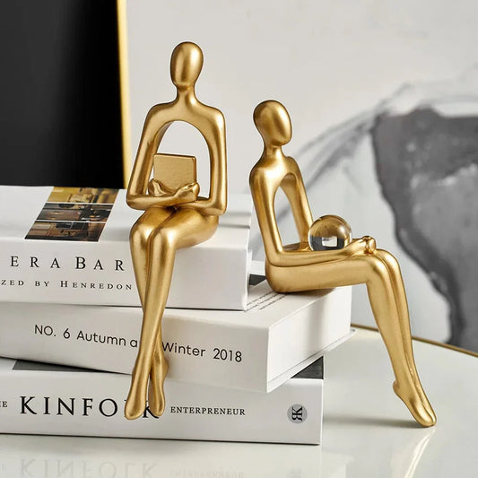 Reina – Sculpture Assise