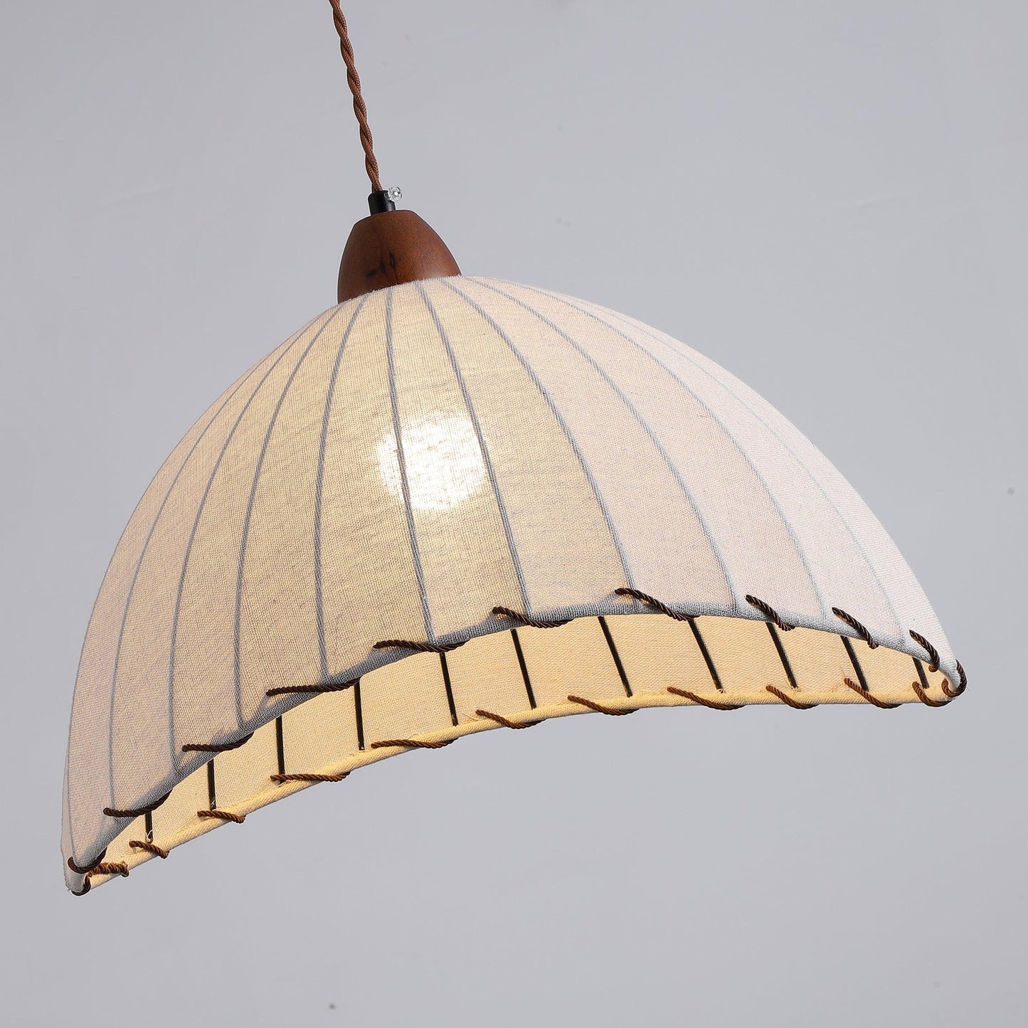 Jane – Élégante Suspension au Style Rétro