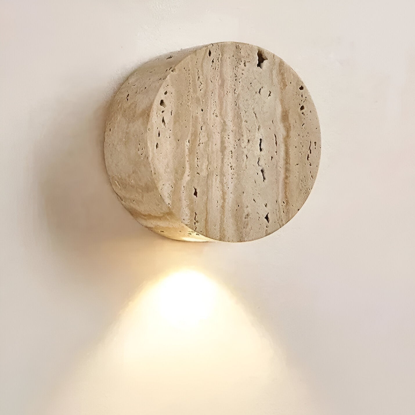 Sanya – Applique Murale en Travertin Wabi Sabi
