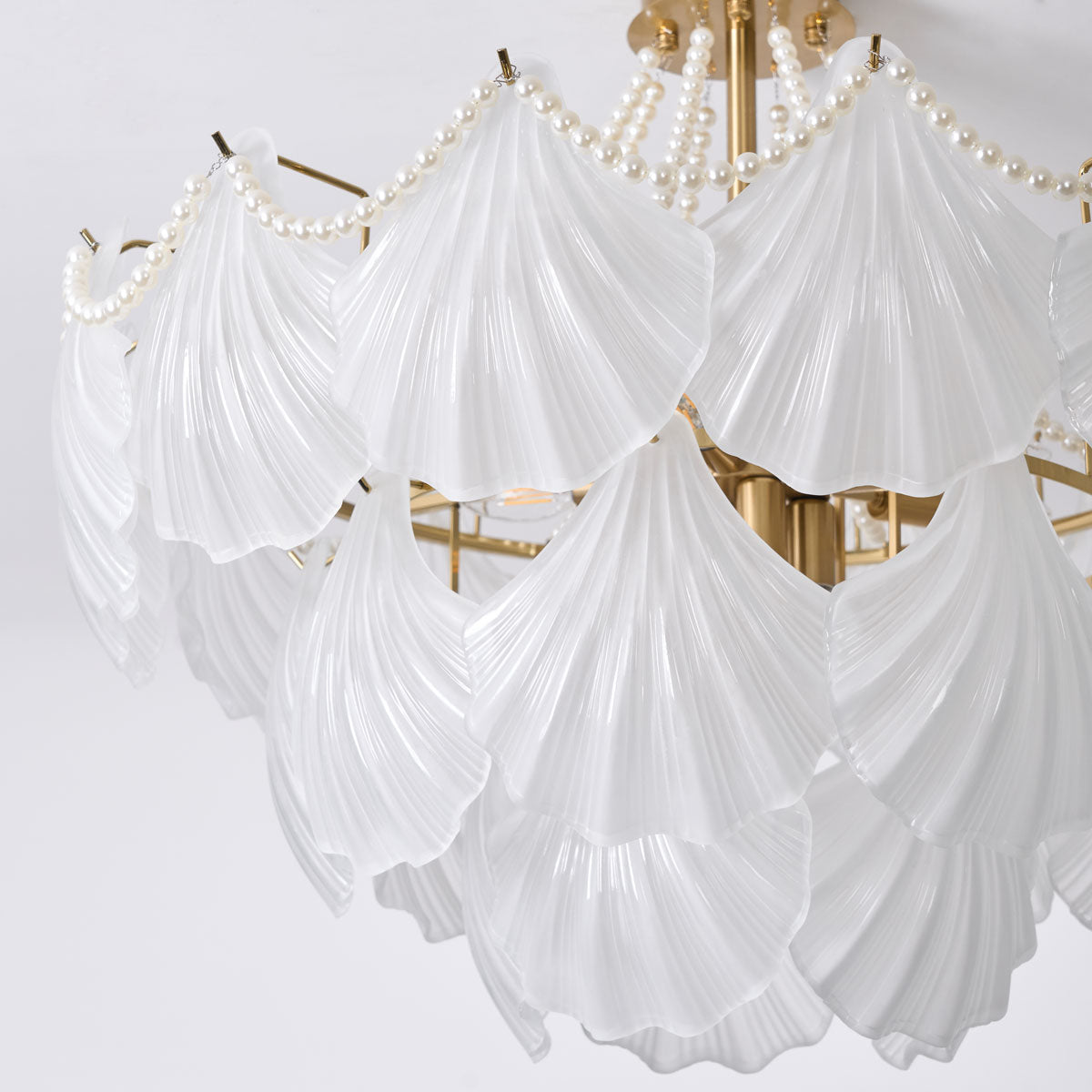 Gia – Lustre en verre coquillage