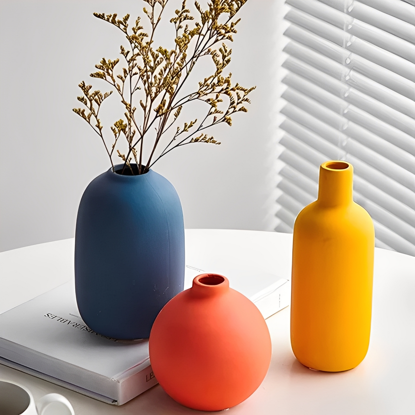 Clara – Style Nordique Vase en Céramique Blanche