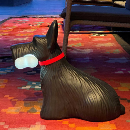 Scottie – Lampe de table en résine