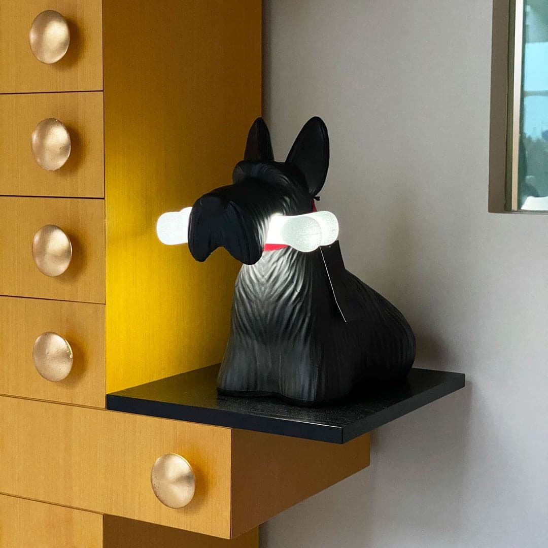 Scottie – Lampe de table en résine