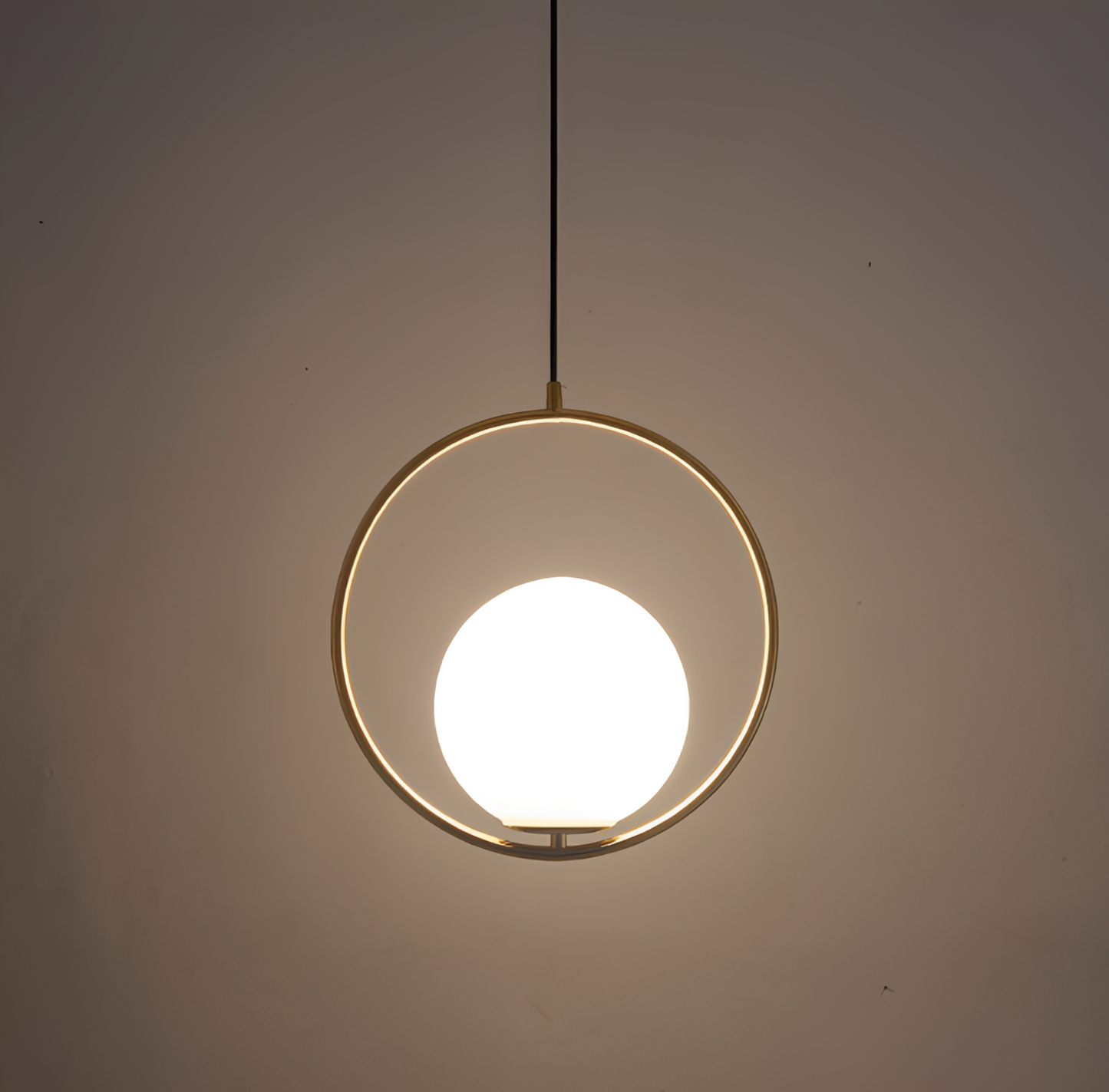 Luno – Suspension en boule nordique