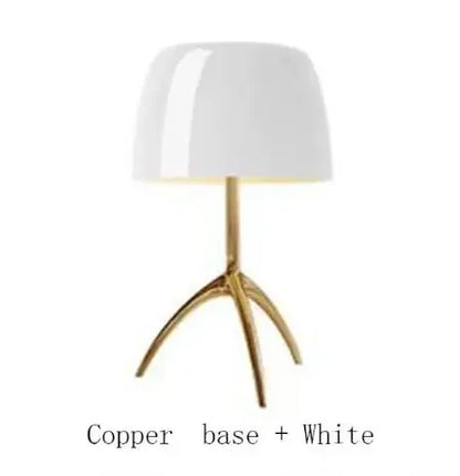 Lampe de table vintage en cuivre
