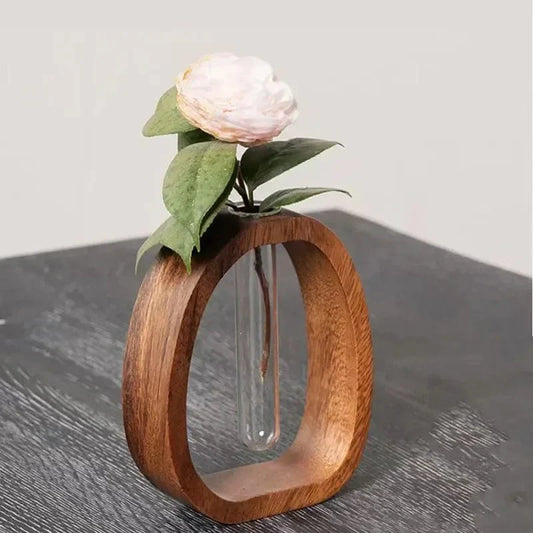 Nysa – Vase en bois avec esthétique inspirée de l'Asie