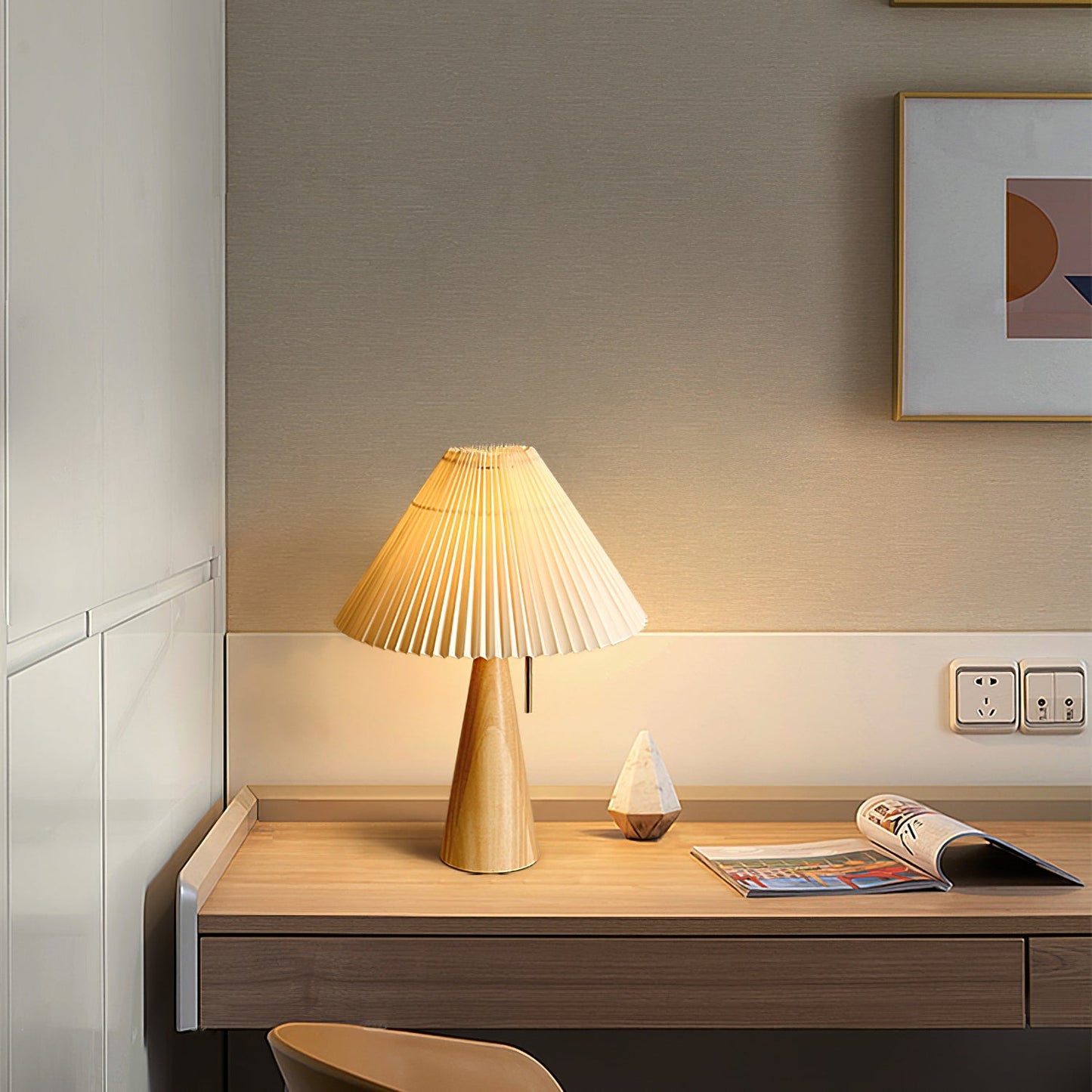 Rami – Lampe de table en bois de noyer