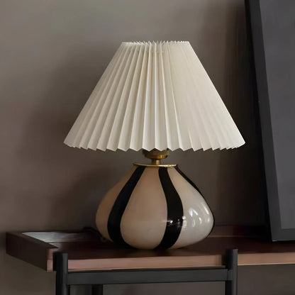 Nora – Lampe de table en céramique nordique