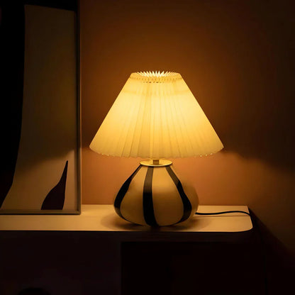 Nora – Lampe de table en céramique nordique
